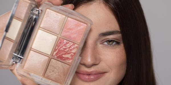 Comment choisir la couleur de son blush selon la couleur de la peau